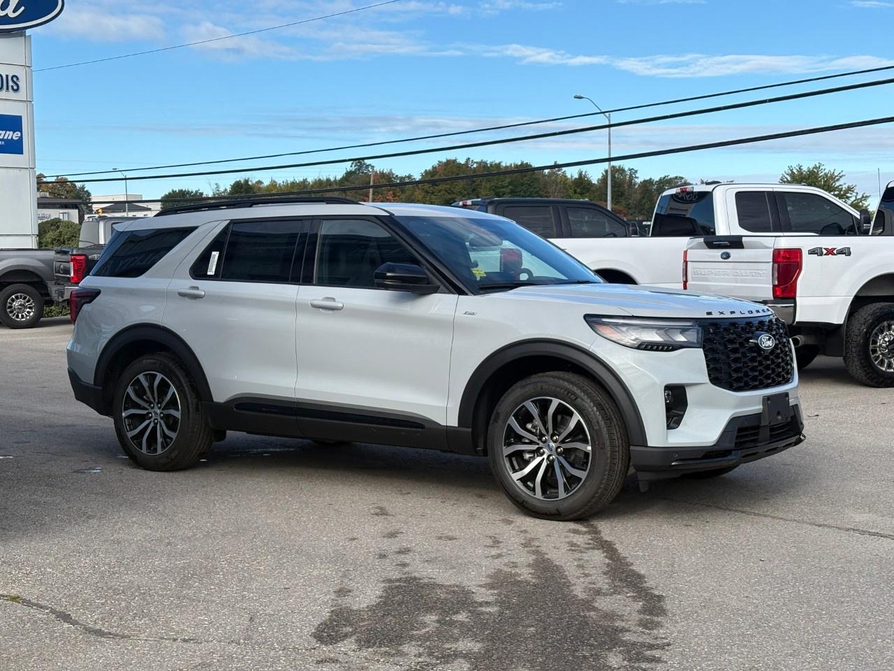 2027 Ford Explorer ST-Line 4WD Photo