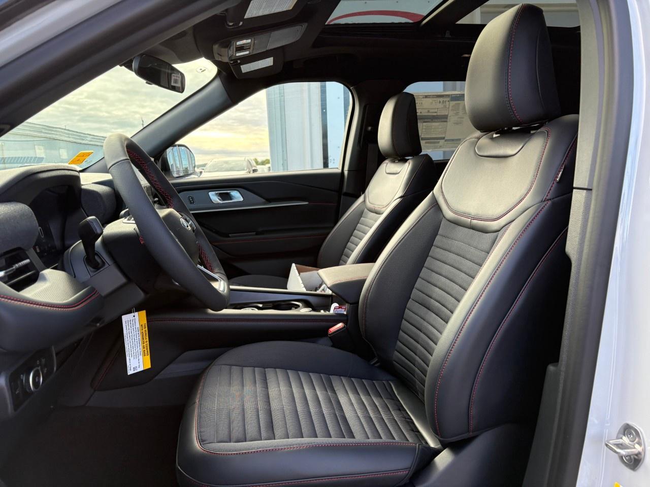 2027 Ford Explorer ST-Line 4WD Photo