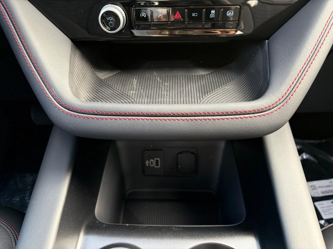 2027 Ford Explorer ST-Line 4WD Photo