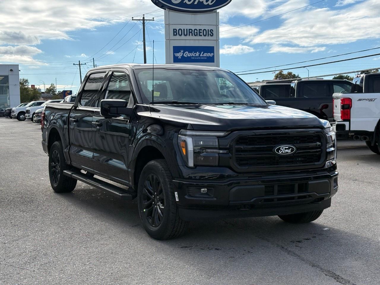 2026 Ford F-150 Lariat 4WD SuperCrew 5.5' Box Photo4