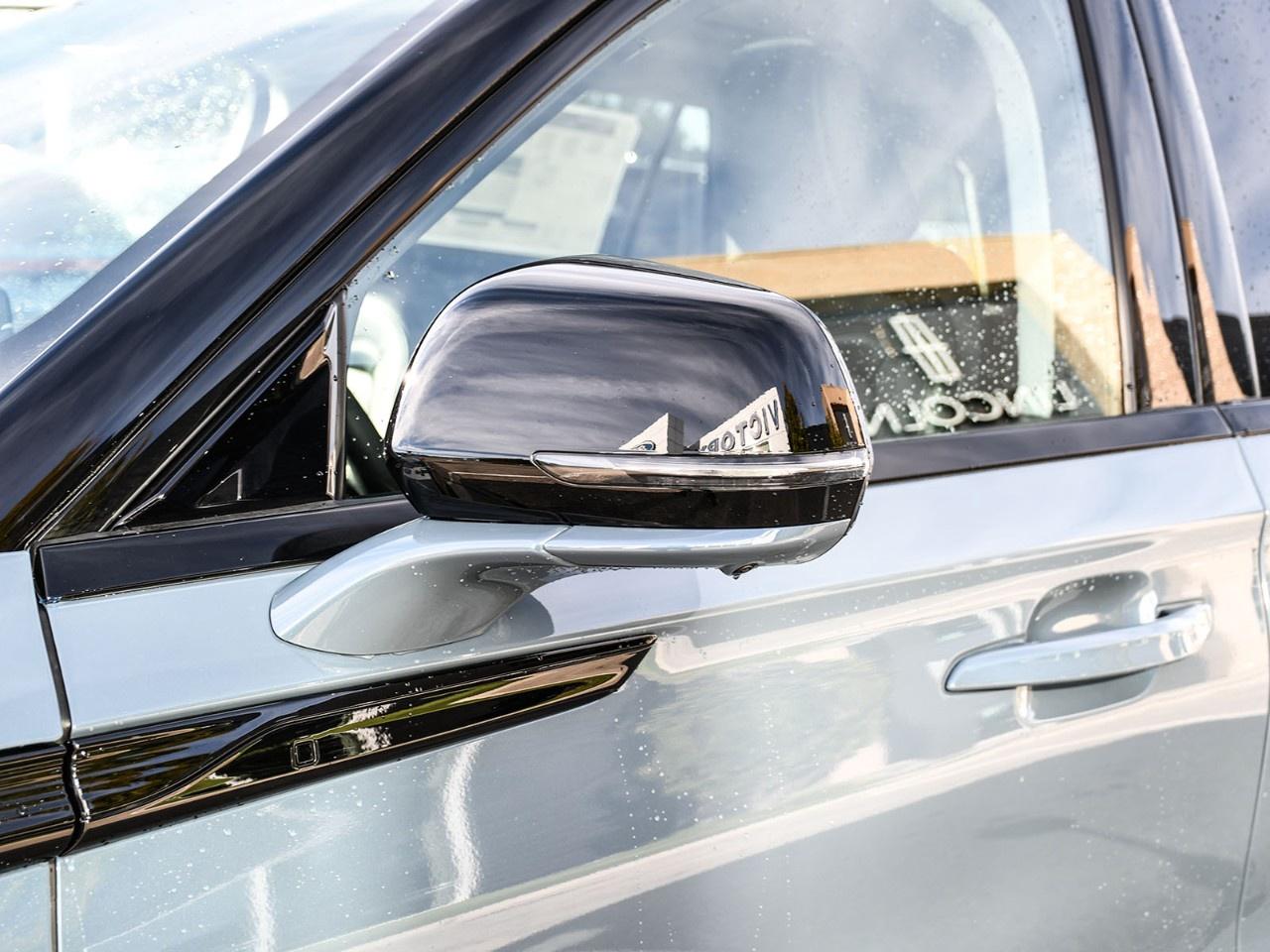 2027 Lincoln Aviator Reserve AWD Photo