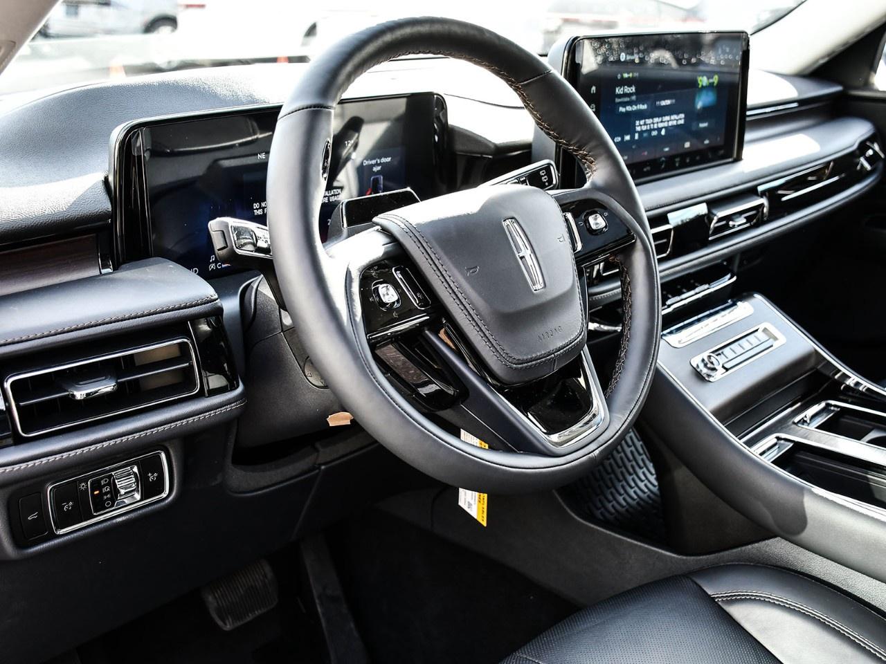 2027 Lincoln Aviator Reserve AWD Photo
