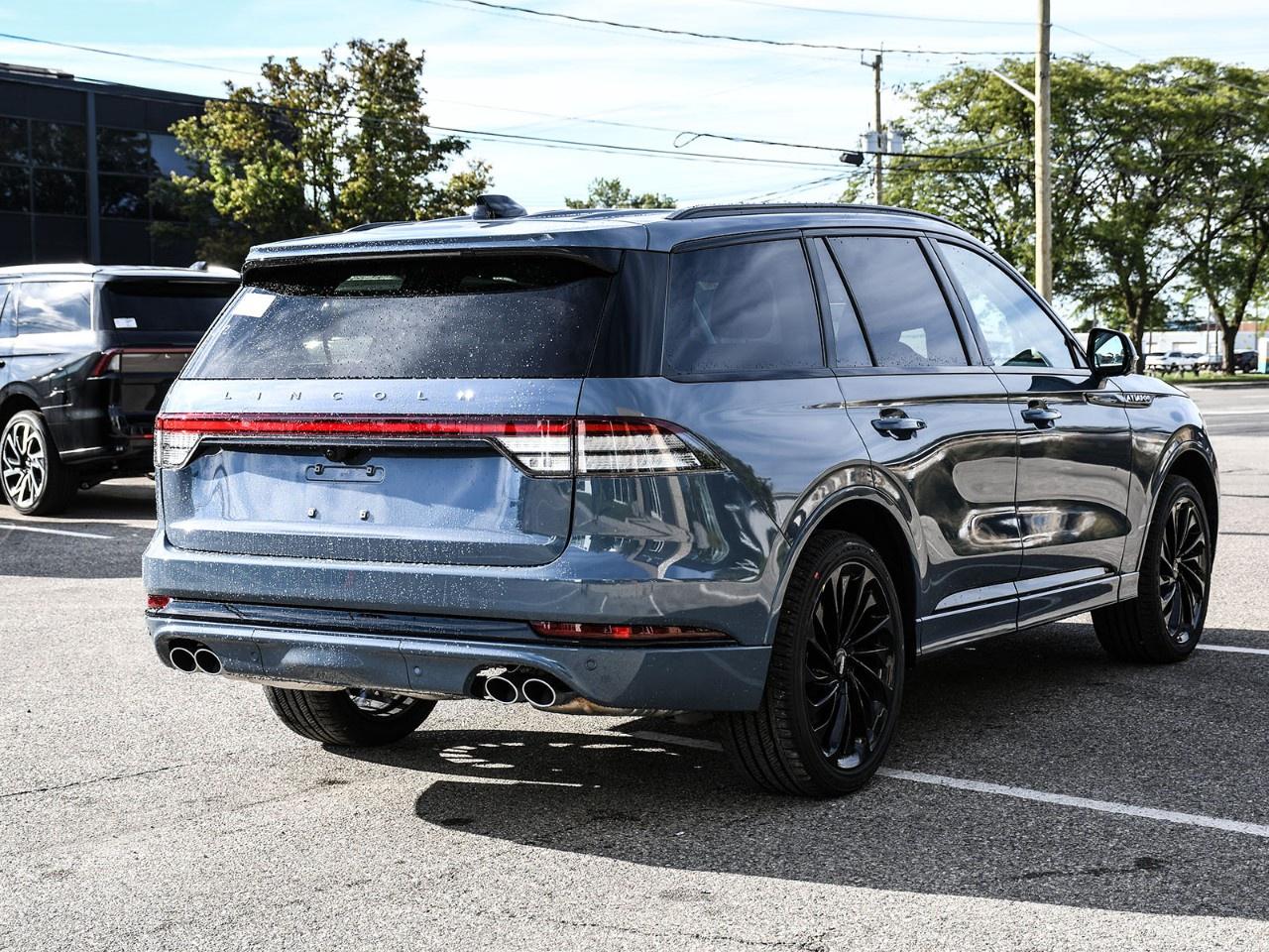 2027 Lincoln Aviator Reserve AWD Photo