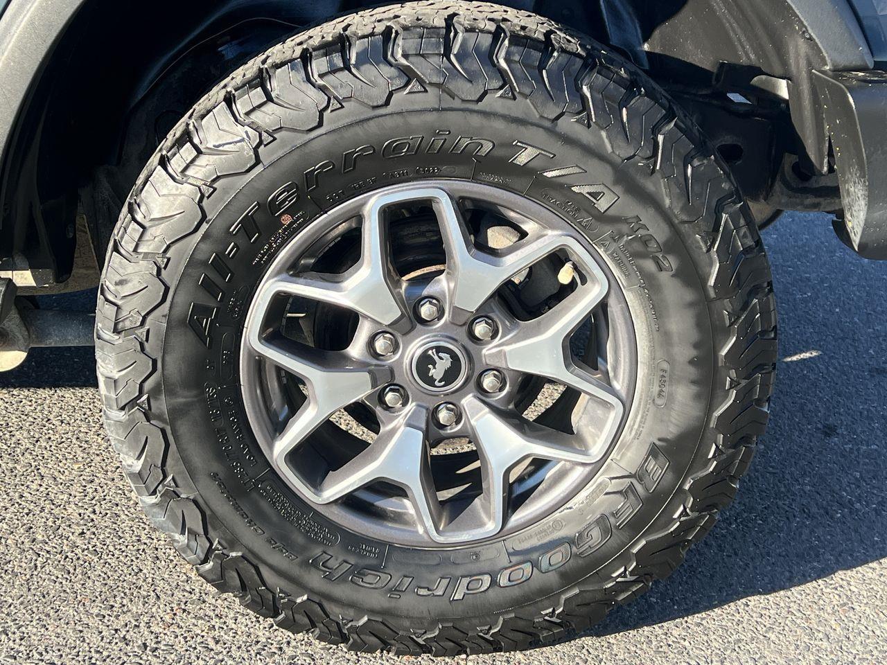 2022 Ford Bronco Badlands 4x4, MANUAL, LEATHER SEATS, CRUISE CONTROL, SIRIUS XM, REVERSE CAM!! Photo