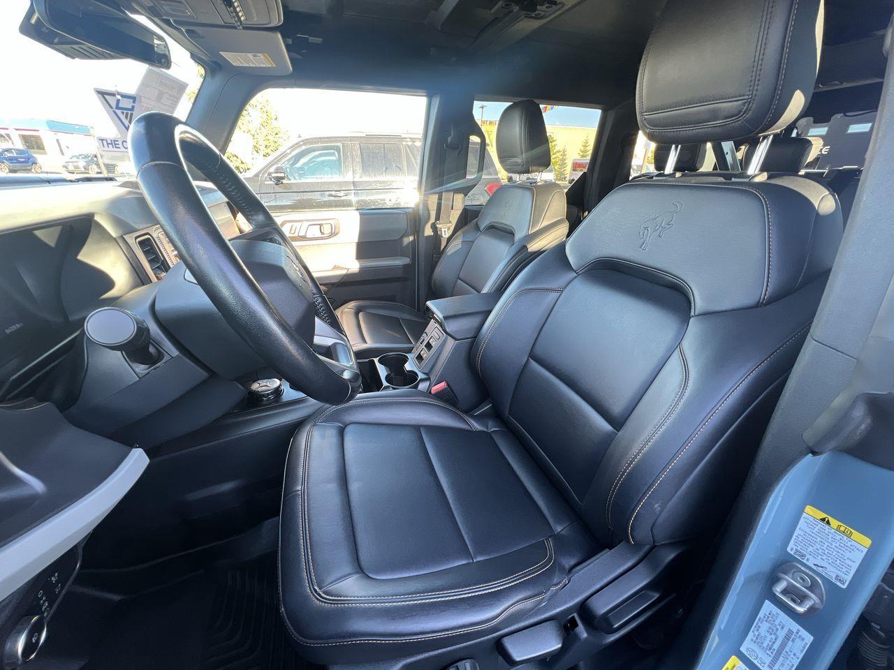 2022 Ford Bronco Badlands 4x4, MANUAL, LEATHER SEATS, CRUISE CONTROL, SIRIUS XM, REVERSE CAM!! Photo