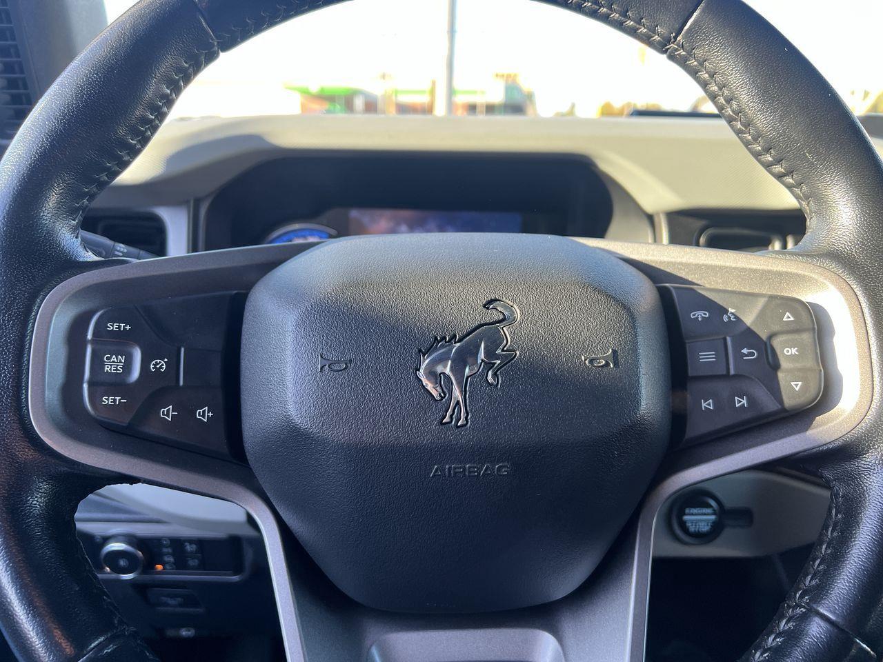 2022 Ford Bronco Badlands 4x4, MANUAL, LEATHER SEATS, CRUISE CONTROL, SIRIUS XM, REVERSE CAM!! Photo