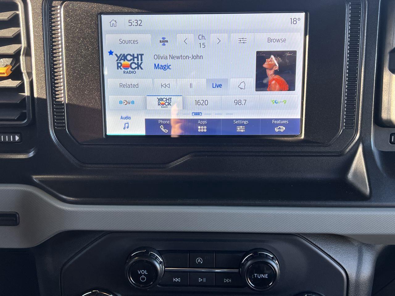 2022 Ford Bronco Badlands 4x4, MANUAL, LEATHER SEATS, CRUISE CONTROL, SIRIUS XM, REVERSE CAM!! Photo