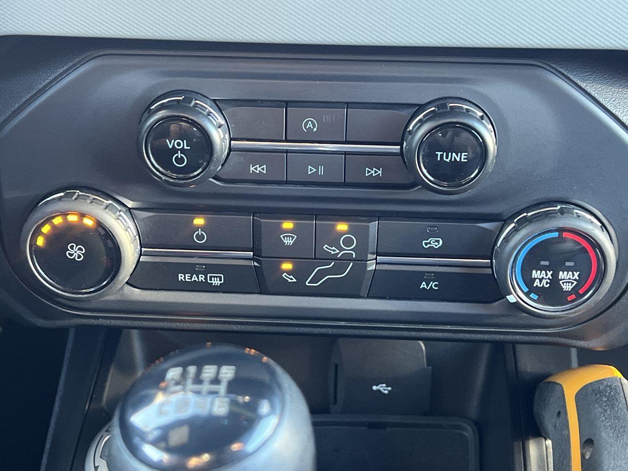 2022 Ford Bronco Badlands 4x4, MANUAL, LEATHER SEATS, CRUISE CONTROL, SIRIUS XM, REVERSE CAM!! Photo