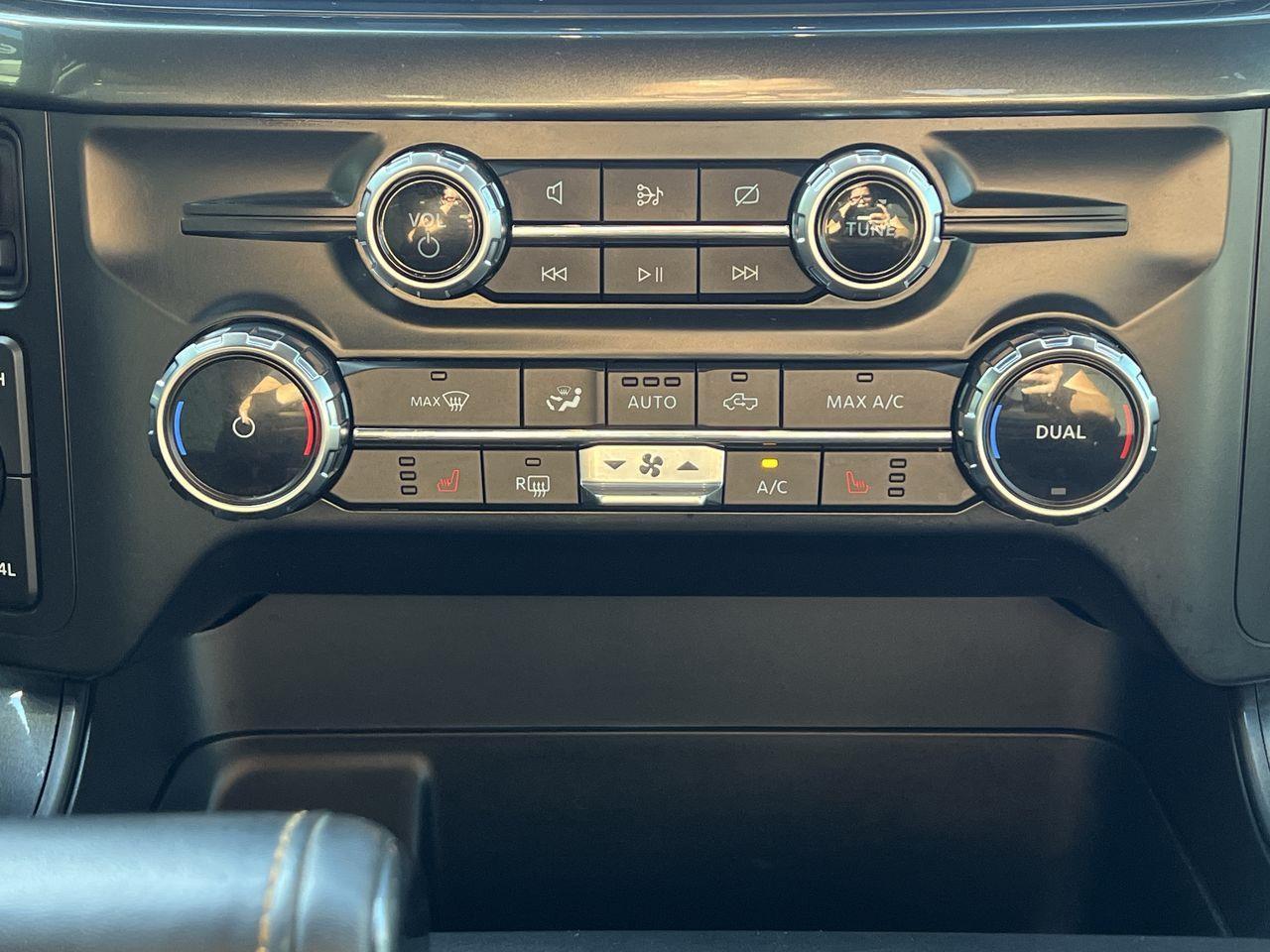 2022 Ford F-150 Tremor 4x4, HEATED SEATS, NAV, REVERSE CAM, POWER LIFTGATE, CRUISE CONTROL!! Photo