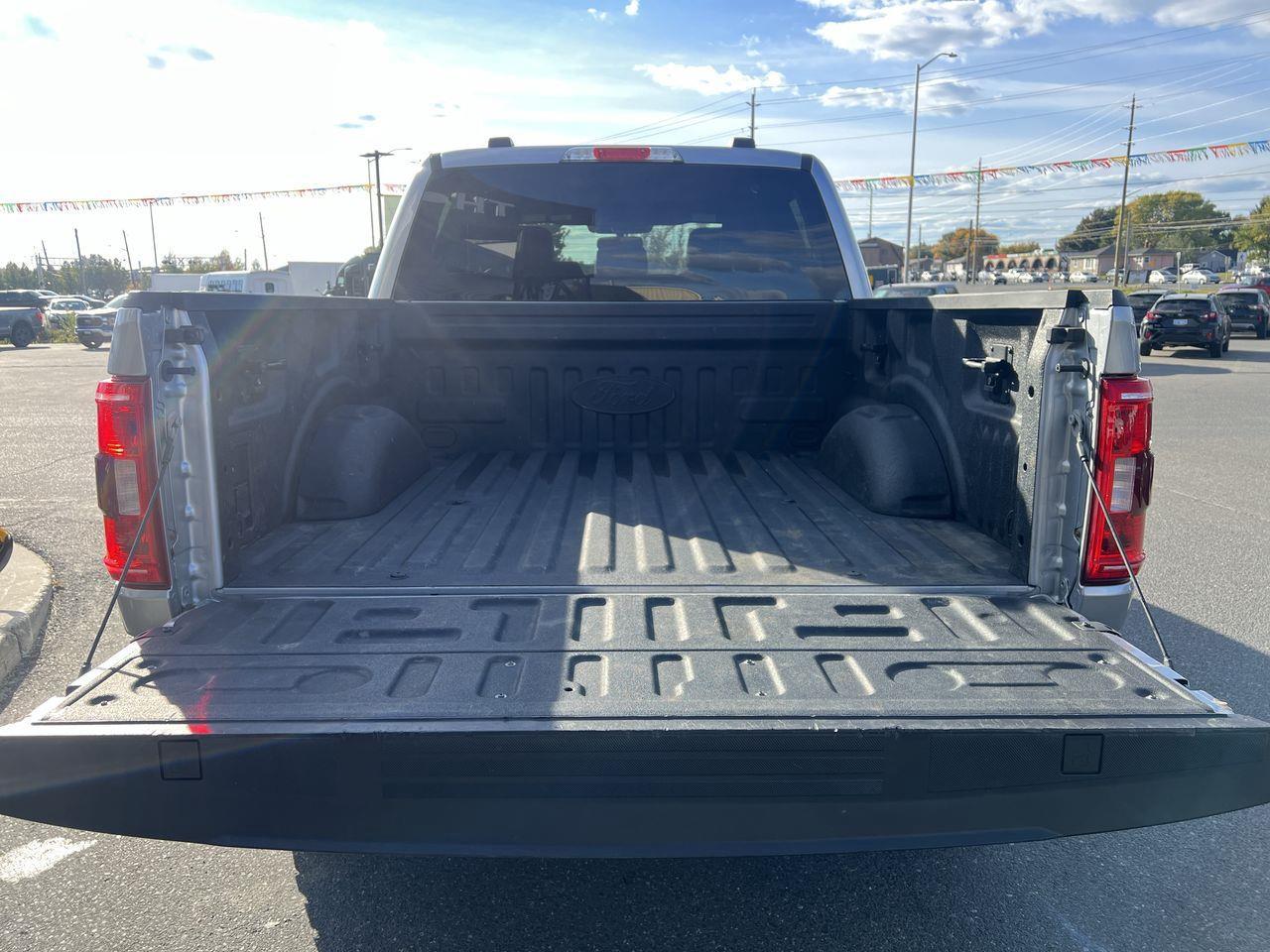 2022 Ford F-150 Tremor 4x4, HEATED SEATS, NAV, REVERSE CAM, POWER LIFTGATE, CRUISE CONTROL!! Photo