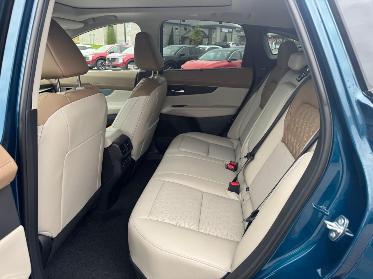 2027 Nissan Murano Platinum AWD Photo