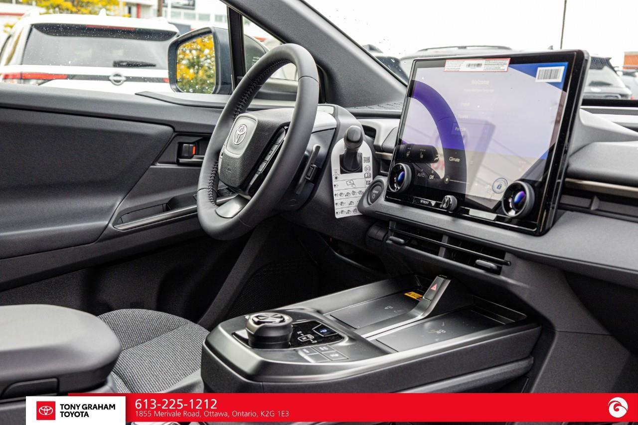 2027 Toyota bZ XLE Photo