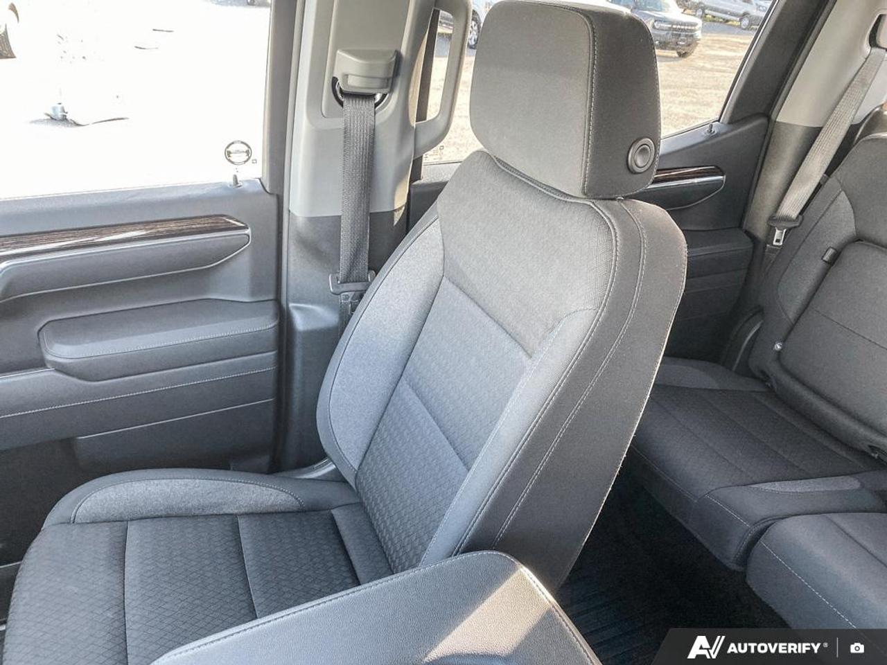 2025 GMC Sierra 1500 Elevation 5.3L ECOTEC3 | HEATED STEERING WHEEL | X31 O-FF RO Photo