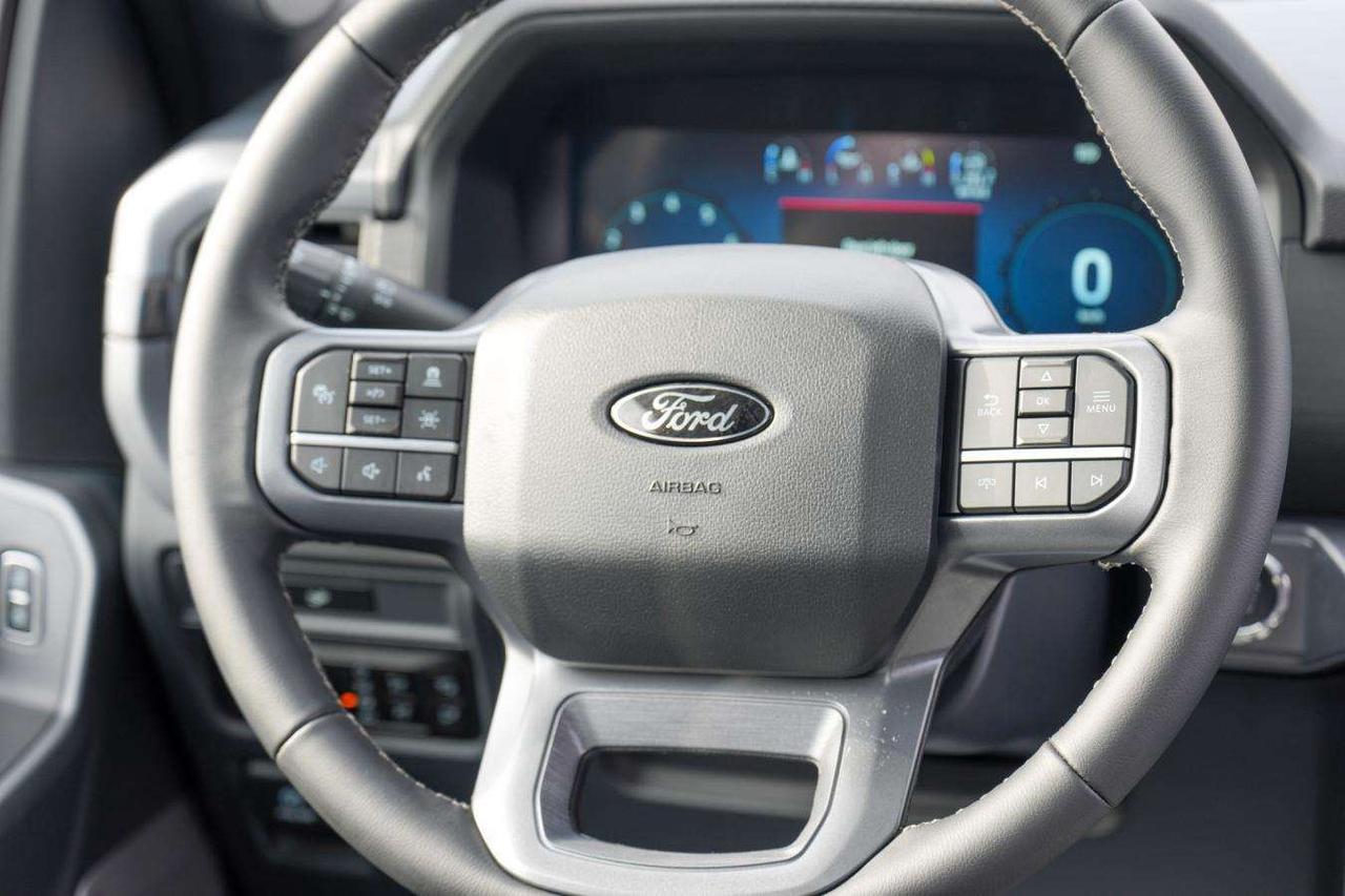 2026 Ford F-150 XLT 4X4 SUPERCREW PANO ROOF LEATHER 360 BACK UP CA Photo