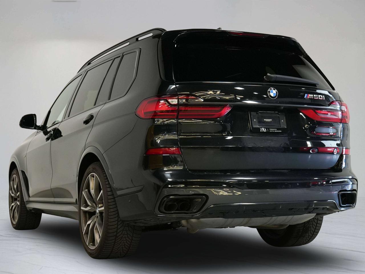 2022 BMW X7 M50I | 6 PASS | PREMIUM | REAR ENTERTAINMENT | 22 Photo4