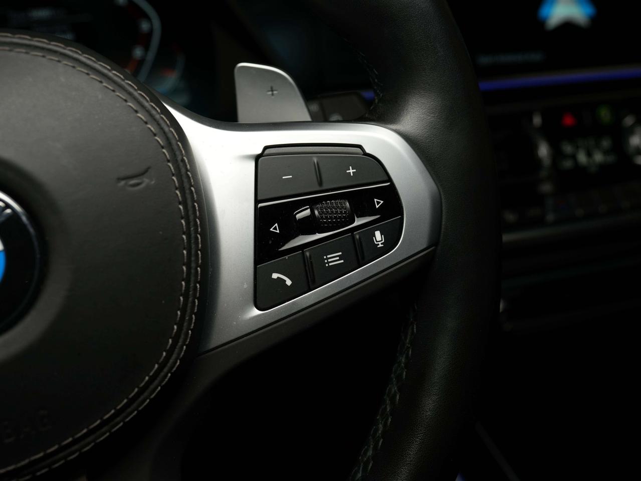 2022 BMW X7 M50I | 6 PASS | PREMIUM | REAR ENTERTAINMENT | 22 Photo