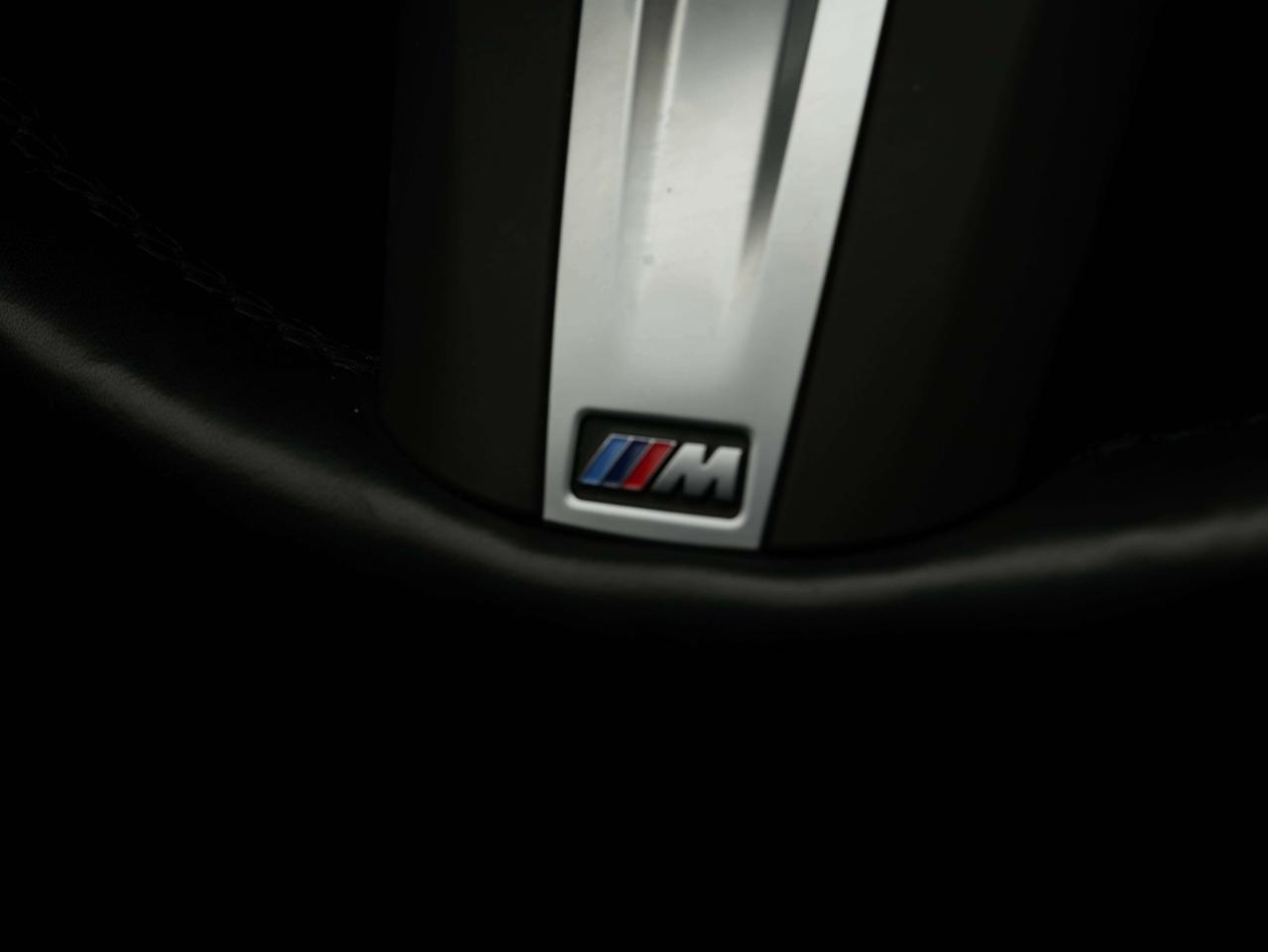 2022 BMW X7 M50I | 6 PASS | PREMIUM | REAR ENTERTAINMENT | 22 Photo