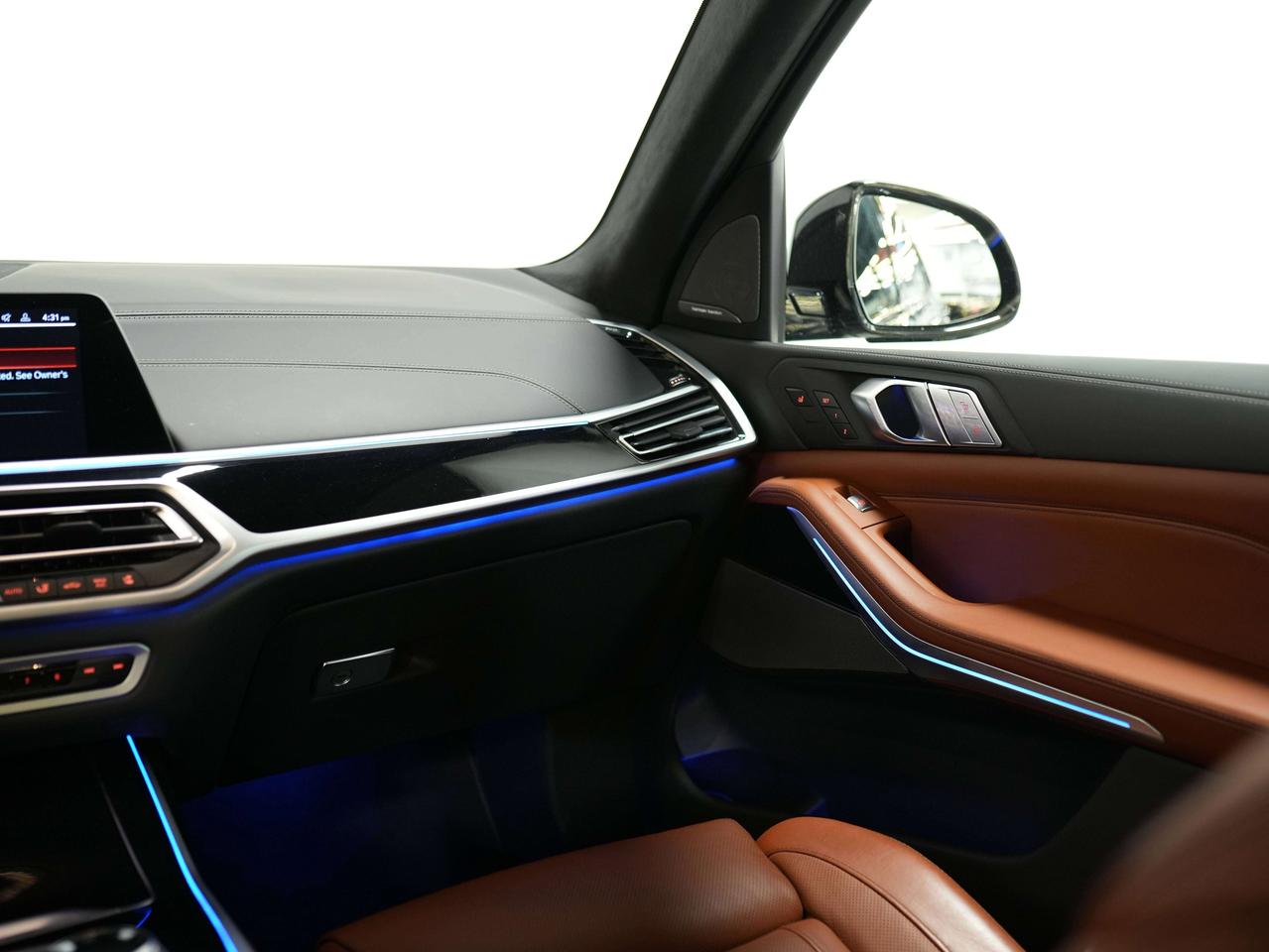 2022 BMW X7 M50I | 6 PASS | PREMIUM | REAR ENTERTAINMENT | 22 Photo