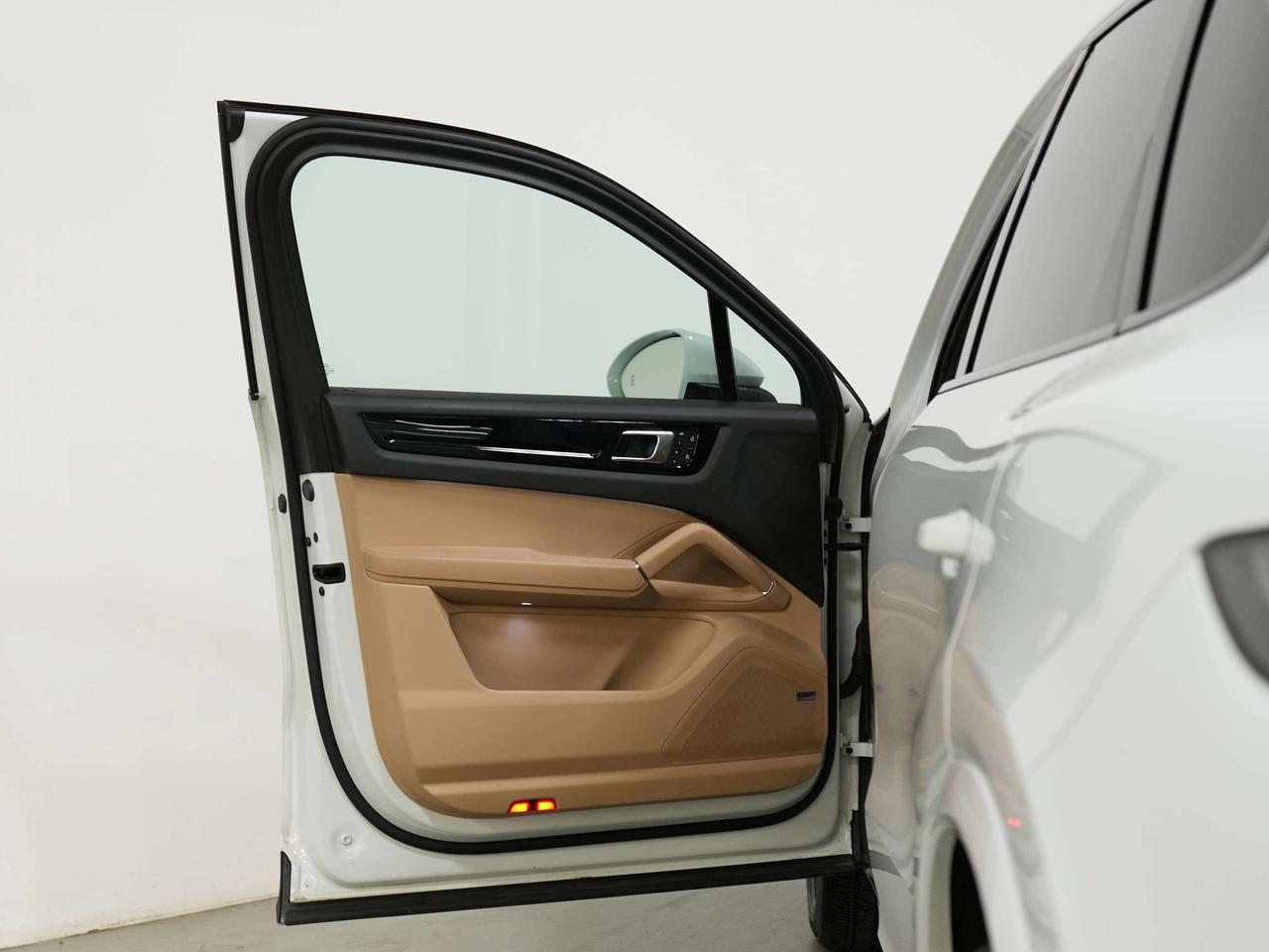 2023 Porsche Cayenne PREMIUM | BOSE | PANO | 21 IN Photo