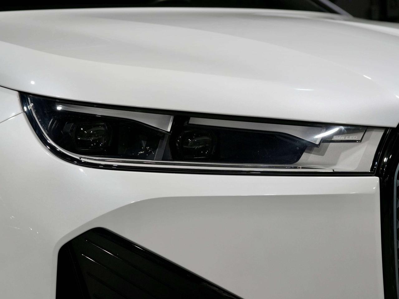 2024 BMW iX xDrive40i |360|PANO|HUD| HARMAN|MASSAGE|DRIVER ASI Photo