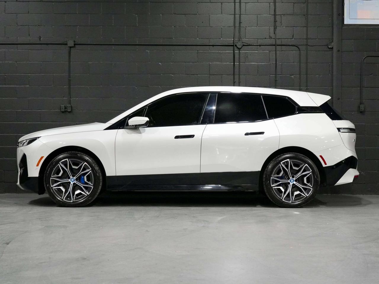 2024 BMW iX xDrive40i |360|PANO|HUD| HARMAN|MASSAGE|DRIVER ASI Photo