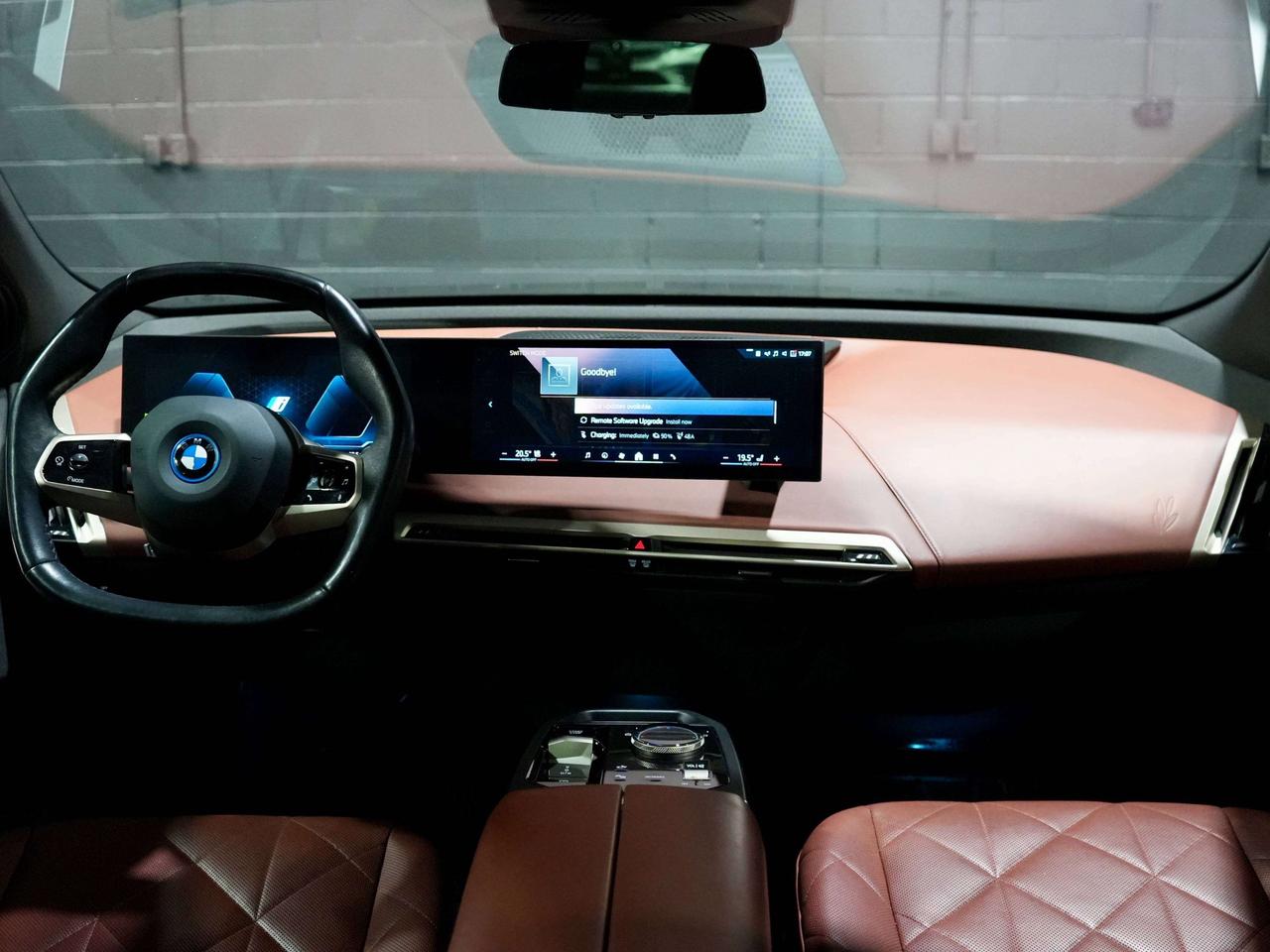2024 BMW iX xDrive40i |360|PANO|HUD| HARMAN|MASSAGE|DRIVER ASI Photo