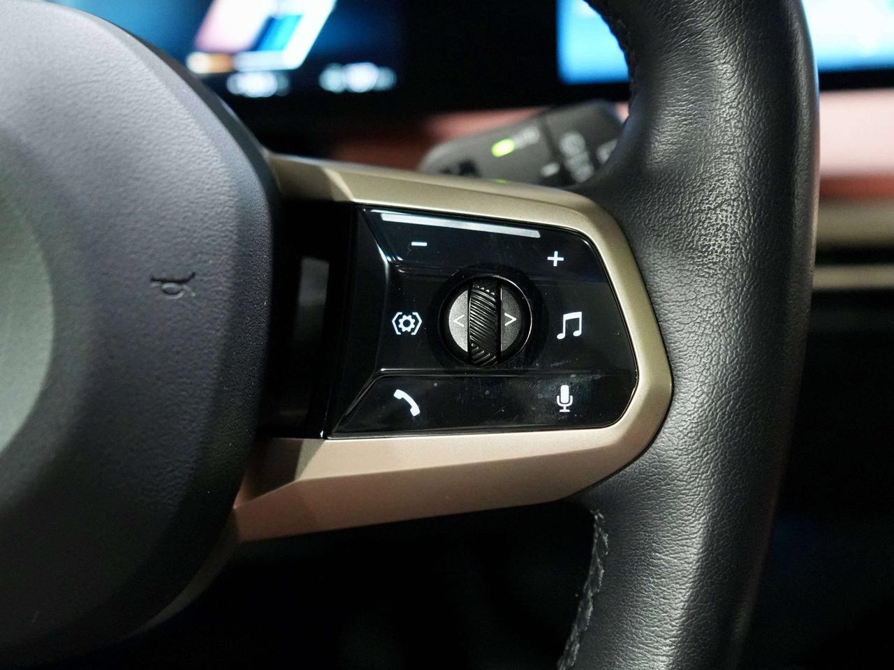 2024 BMW iX xDrive40i |360|PANO|HUD| HARMAN|MASSAGE|DRIVER ASI Photo