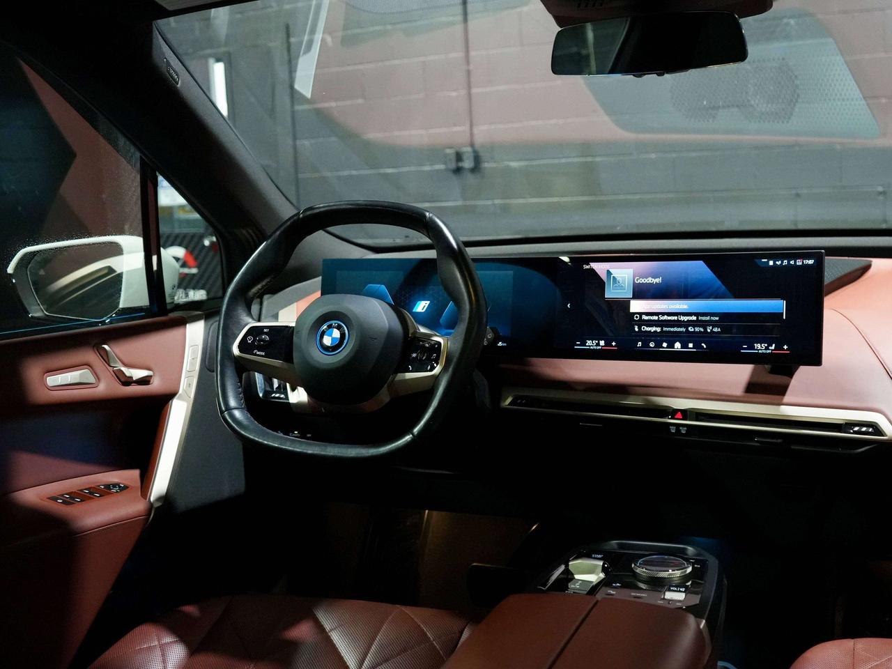 2024 BMW iX xDrive40i |360|PANO|HUD| HARMAN|MASSAGE|DRIVER ASI Photo