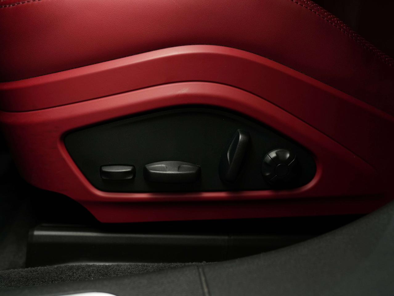 2023 Porsche Panamera 4 | PREMIUM | PANO | 20 IN Photo
