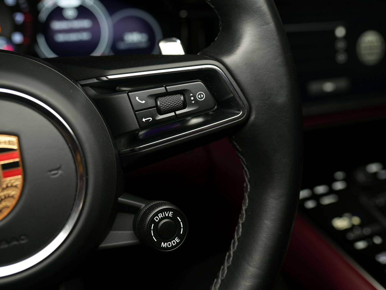2023 Porsche Panamera 4 | PREMIUM | PANO | 20 IN Photo
