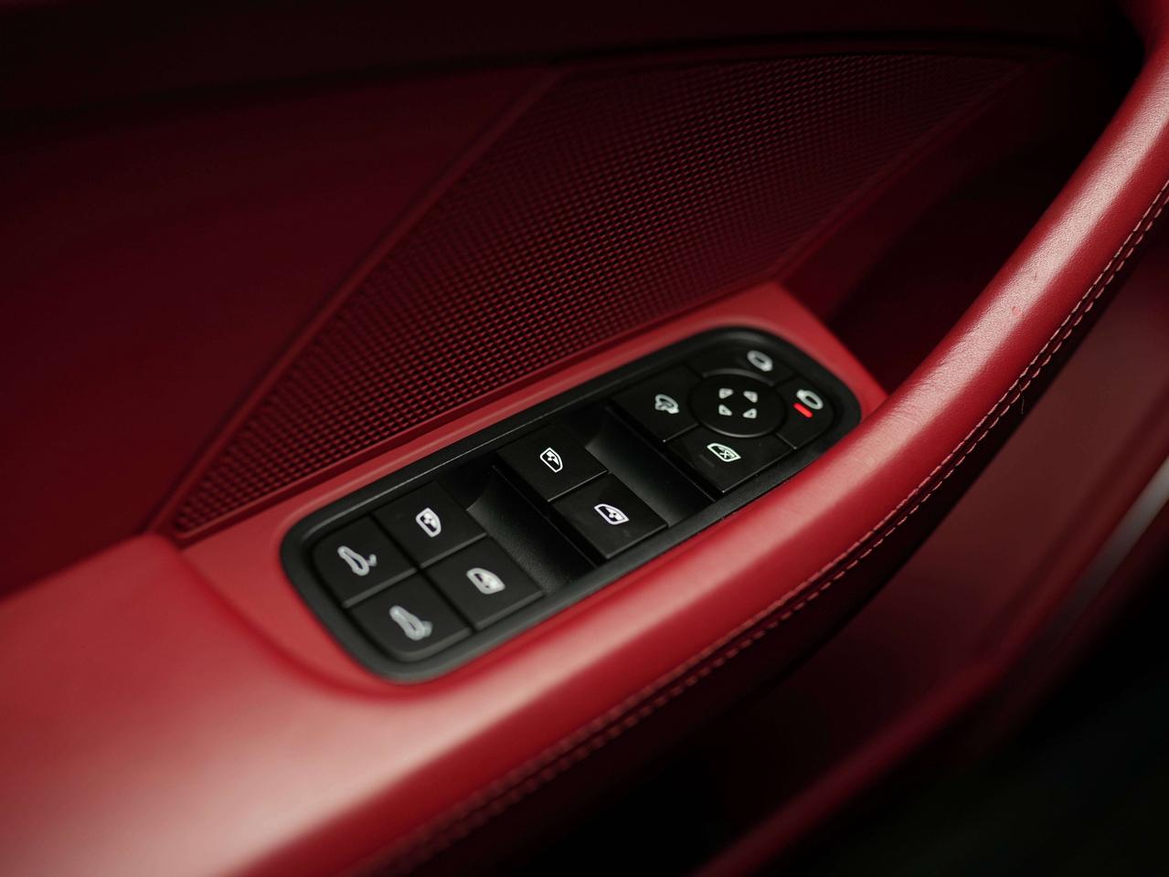 2023 Porsche Panamera 4 | PREMIUM | PANO | 20 IN Photo