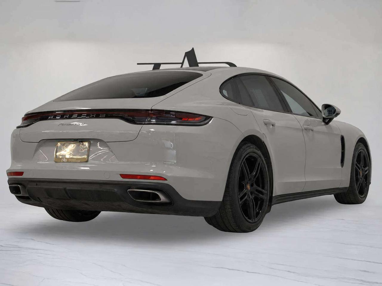 2023 Porsche Panamera 4 | PREMIUM | PANO | 20 IN Photo