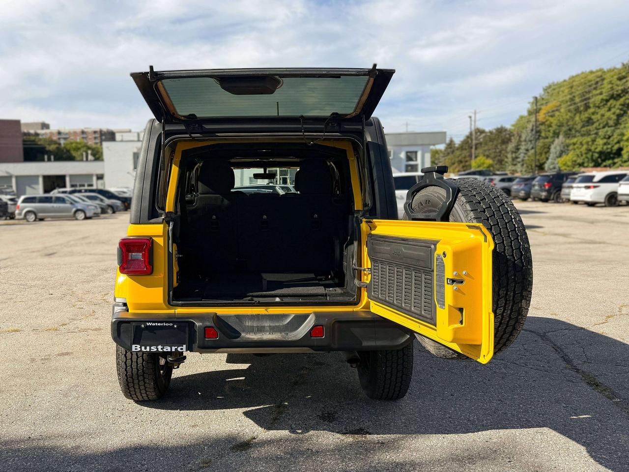 2020 Jeep Wrangler Sahara | NAVIGATION | REMOTE START | Photo