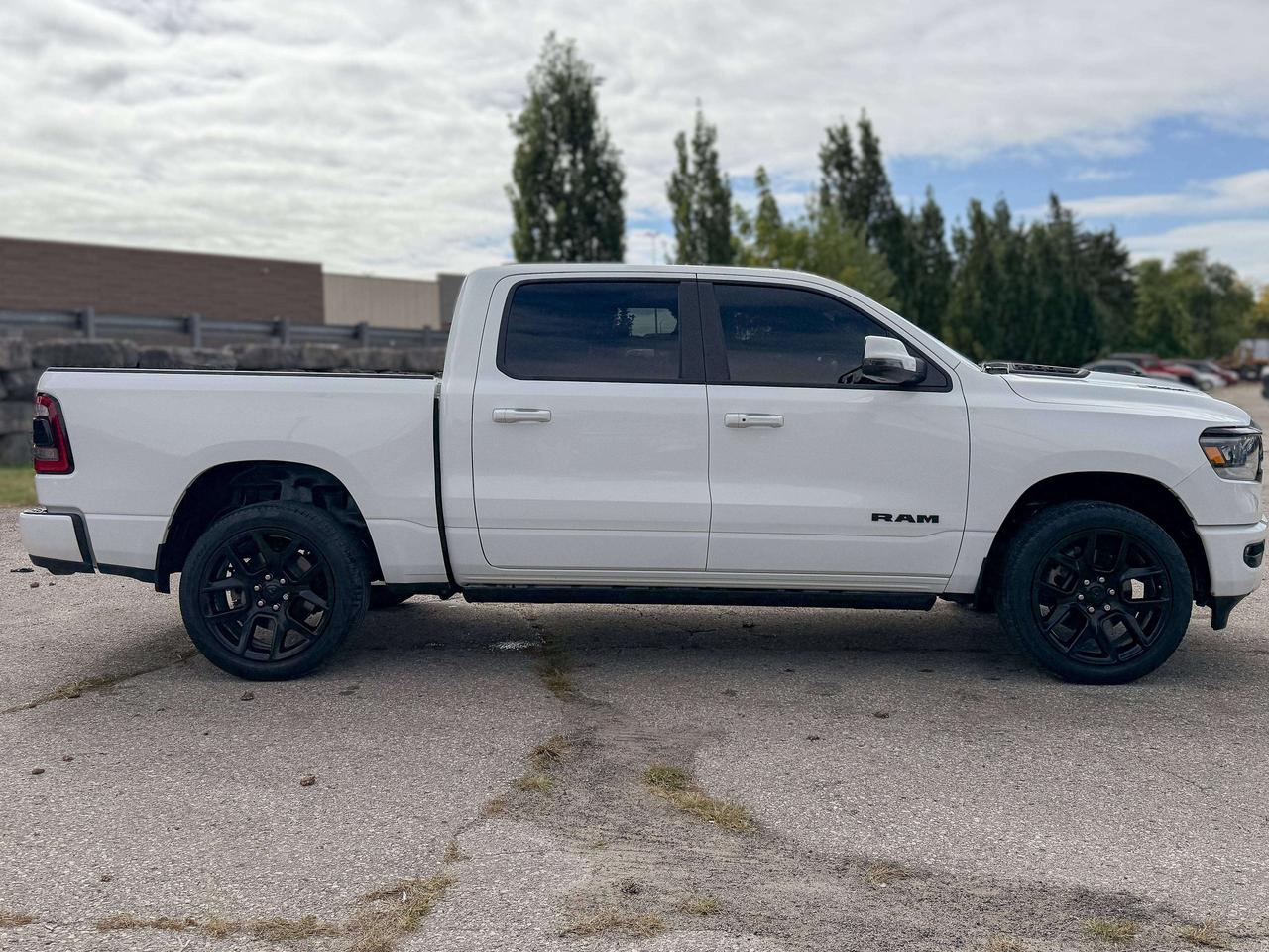 2023 RAM 1500 Sport | SUNROOF | HEATED SEATS | REMOTE START Photo3