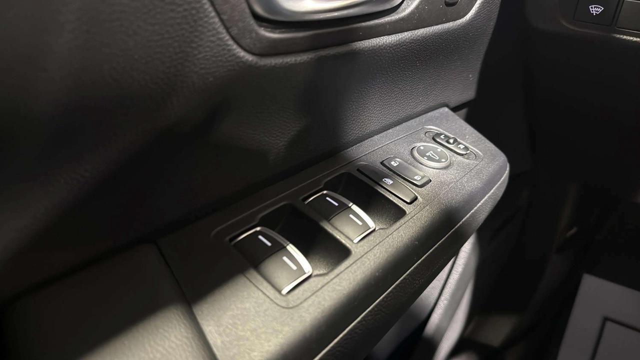 2025 Honda CR-V EX-L HYBRID| CLEAN CARFAX| AWD| LEATHER| MOONROOF Photo