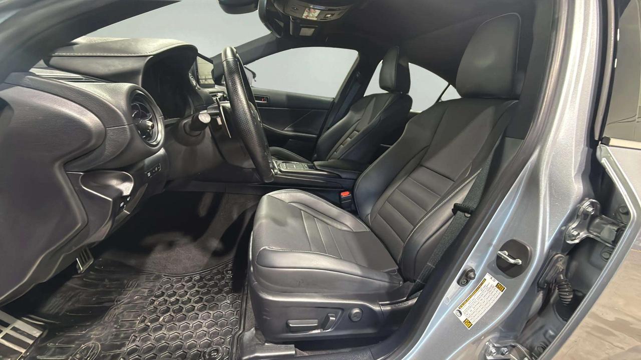 2023 Lexus IS IS 300| AWD| F2 SPORT | LEATHER| SUNROOF| BSW Photo