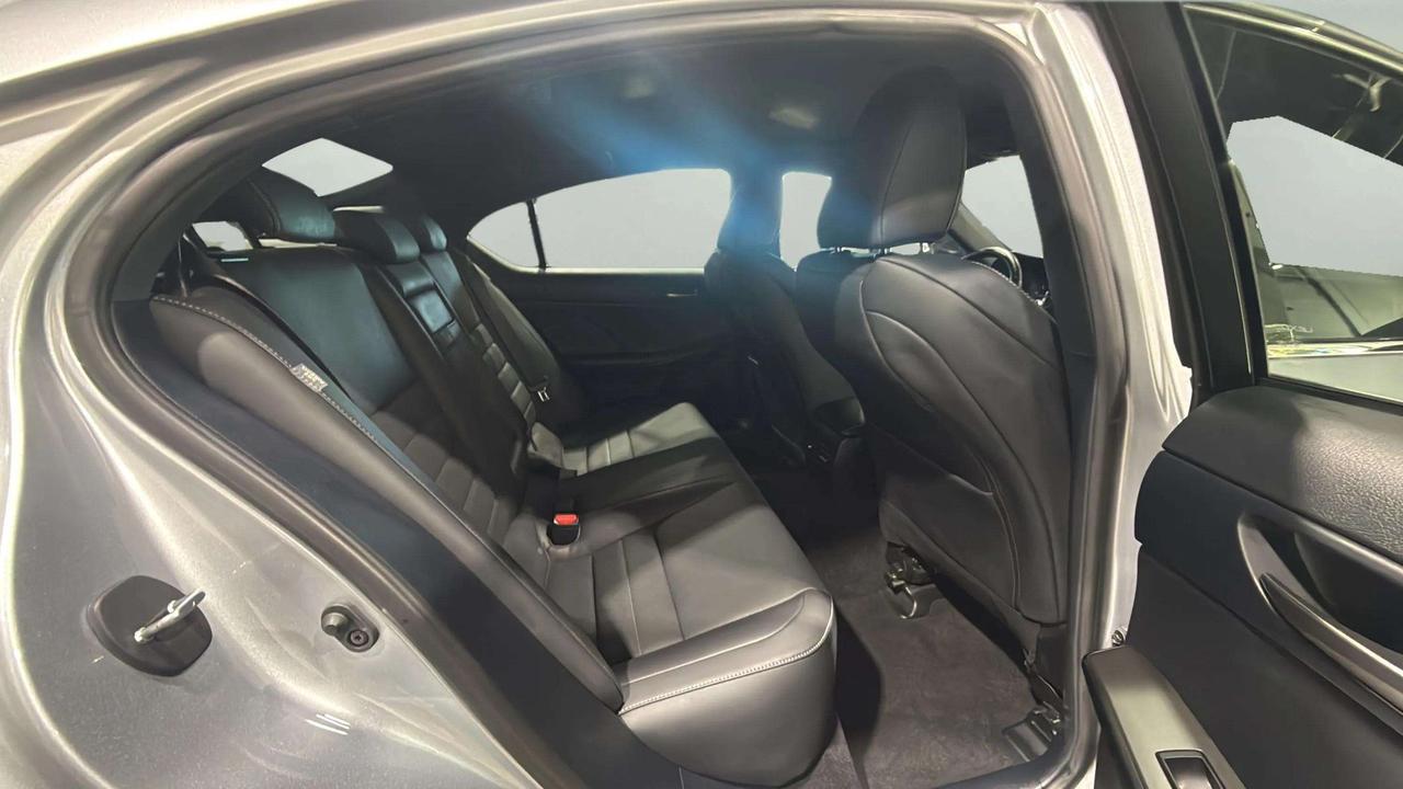 2023 Lexus IS IS 300| AWD| F2 SPORT | LEATHER| SUNROOF| BSW Photo
