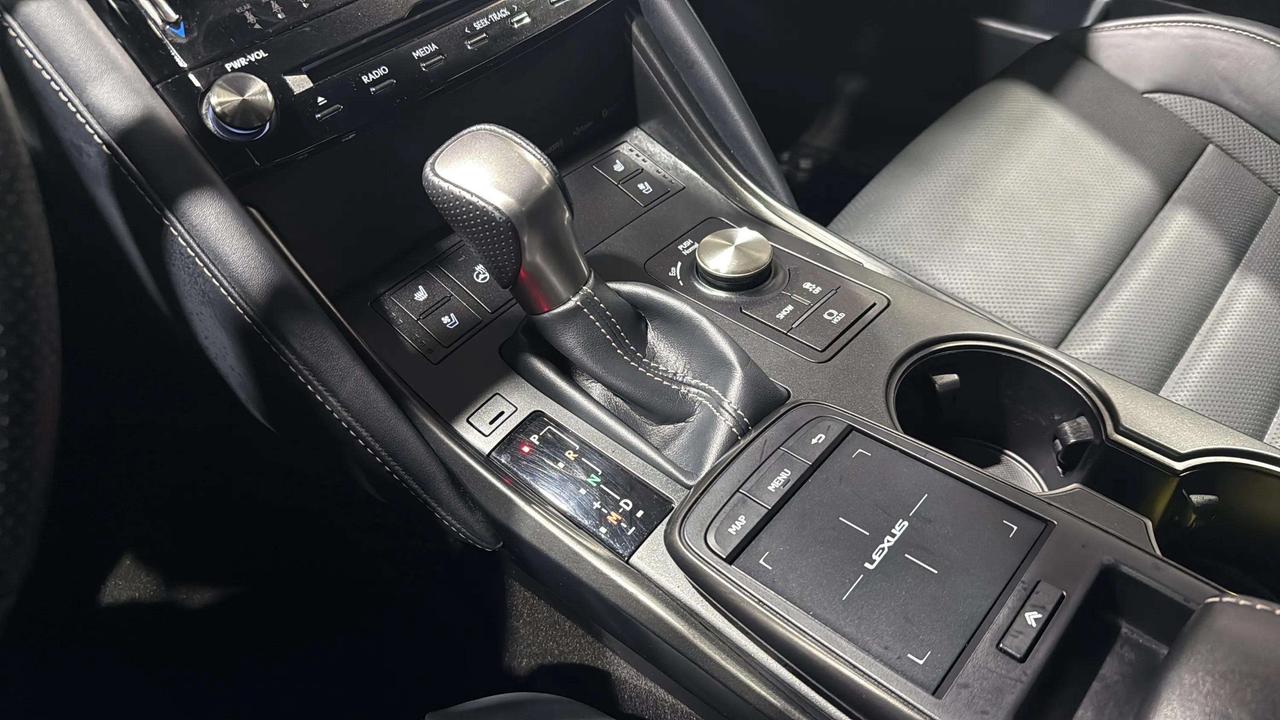 2023 Lexus IS IS 300| AWD| F2 SPORT | LEATHER| SUNROOF| BSW Photo