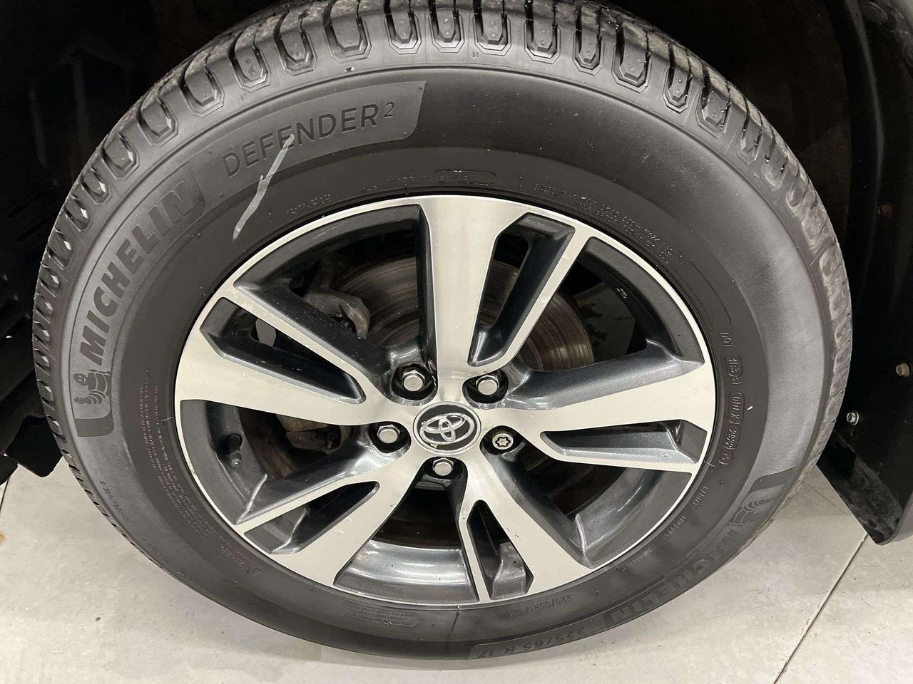 2018 Toyota RAV4 XLE AWD | SUNROOF | HTD SEATS | ALLOYS | CRUISE Photo