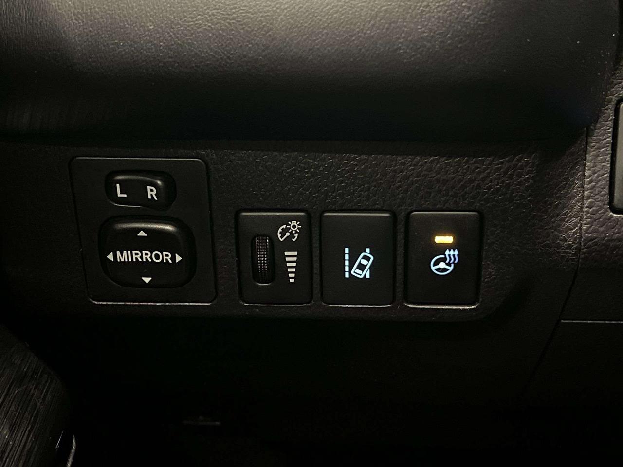 2018 Toyota RAV4 XLE AWD | SUNROOF | HTD SEATS | ALLOYS | CRUISE Photo