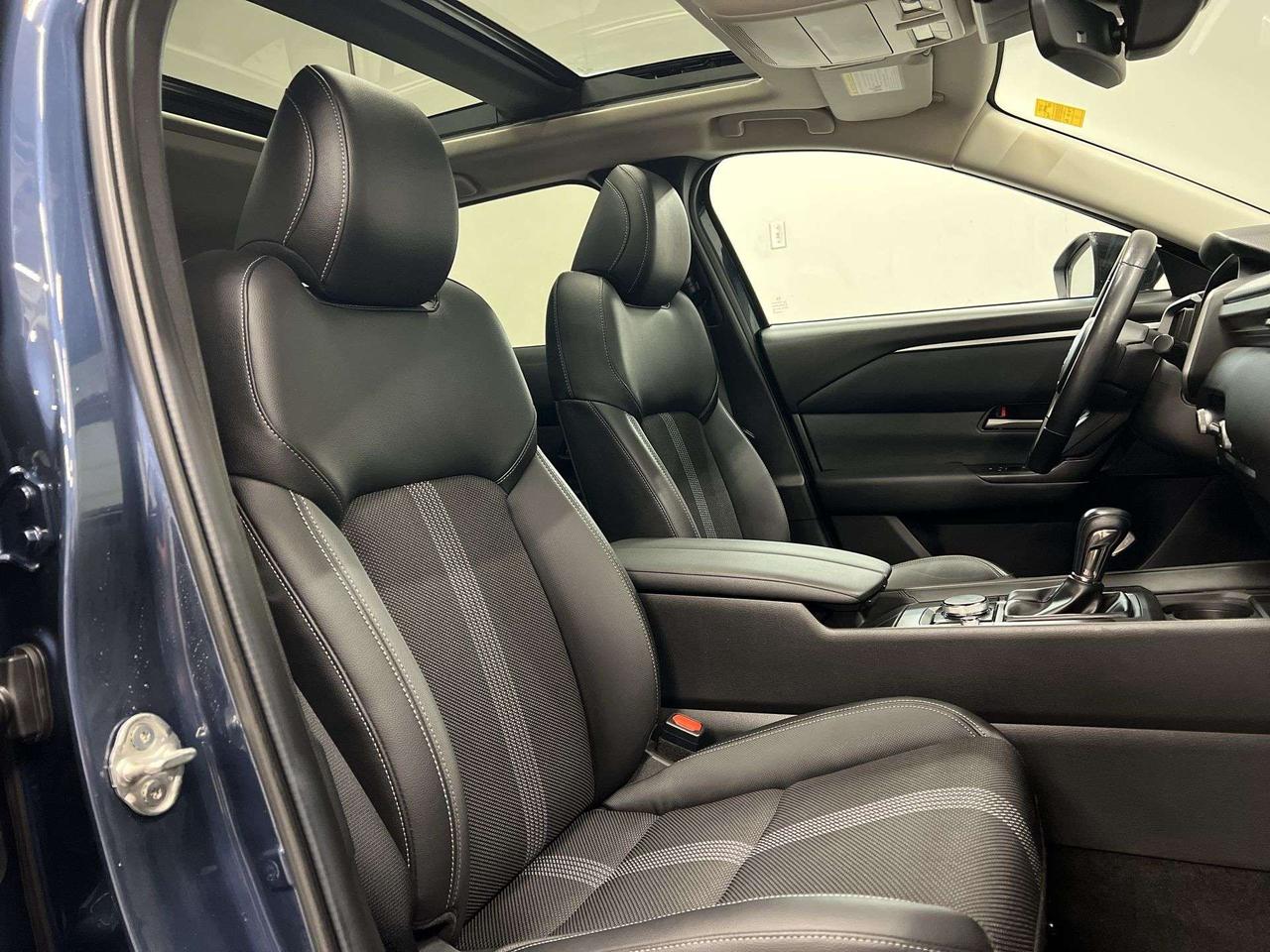 2024 Mazda CX-50 AWD | HTD LEATHER | PANO ROOF | CARPLAY | ALLOYS Photo