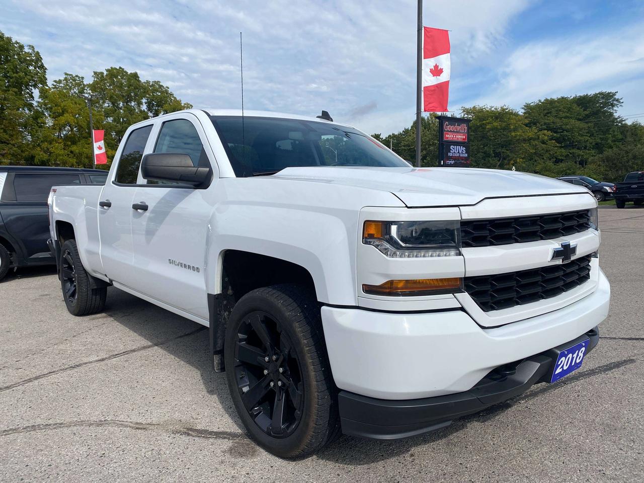 2018 Chevrolet Silverado 1500 22" WHEELS, 4X4, LOCAL TRADE, BACK UP CAMERA! Photo