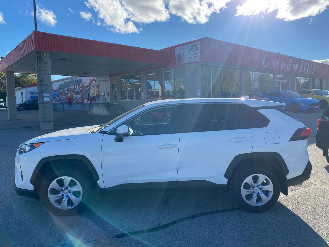 2024 Toyota RAV4 LE, AWD, HEATED CLOTH SEATS! - Photo #5