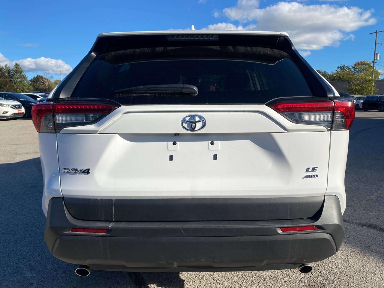 2024 Toyota RAV4 LE, AWD, HEATED CLOTH SEATS! Photo