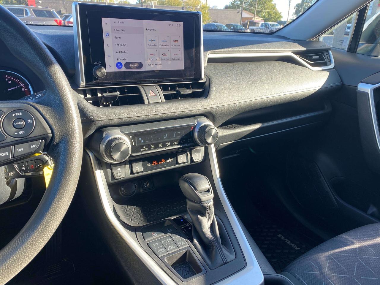 2024 Toyota RAV4 LE, AWD, HEATED CLOTH SEATS! Photo