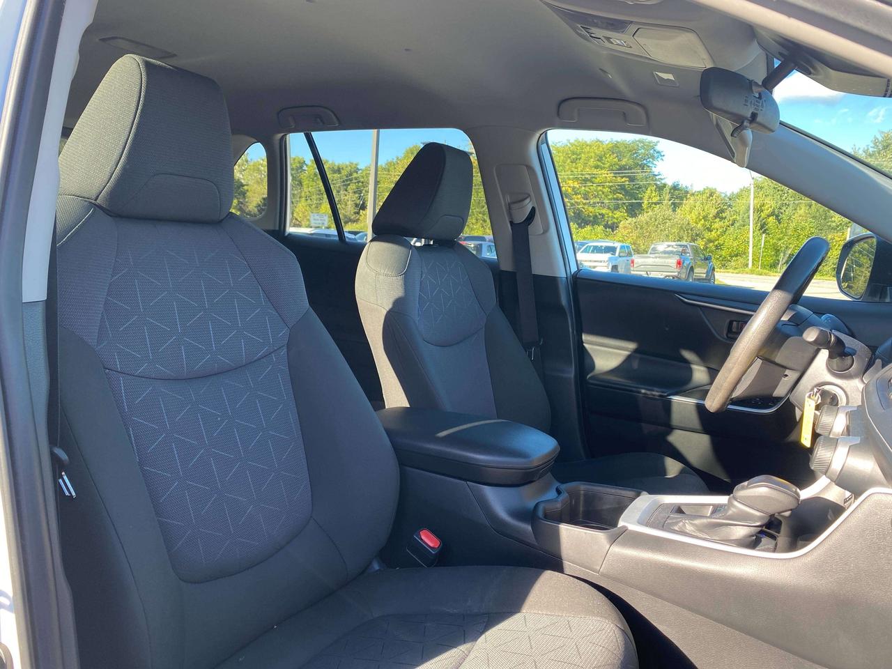 2024 Toyota RAV4 LE, AWD, HEATED CLOTH SEATS! Photo