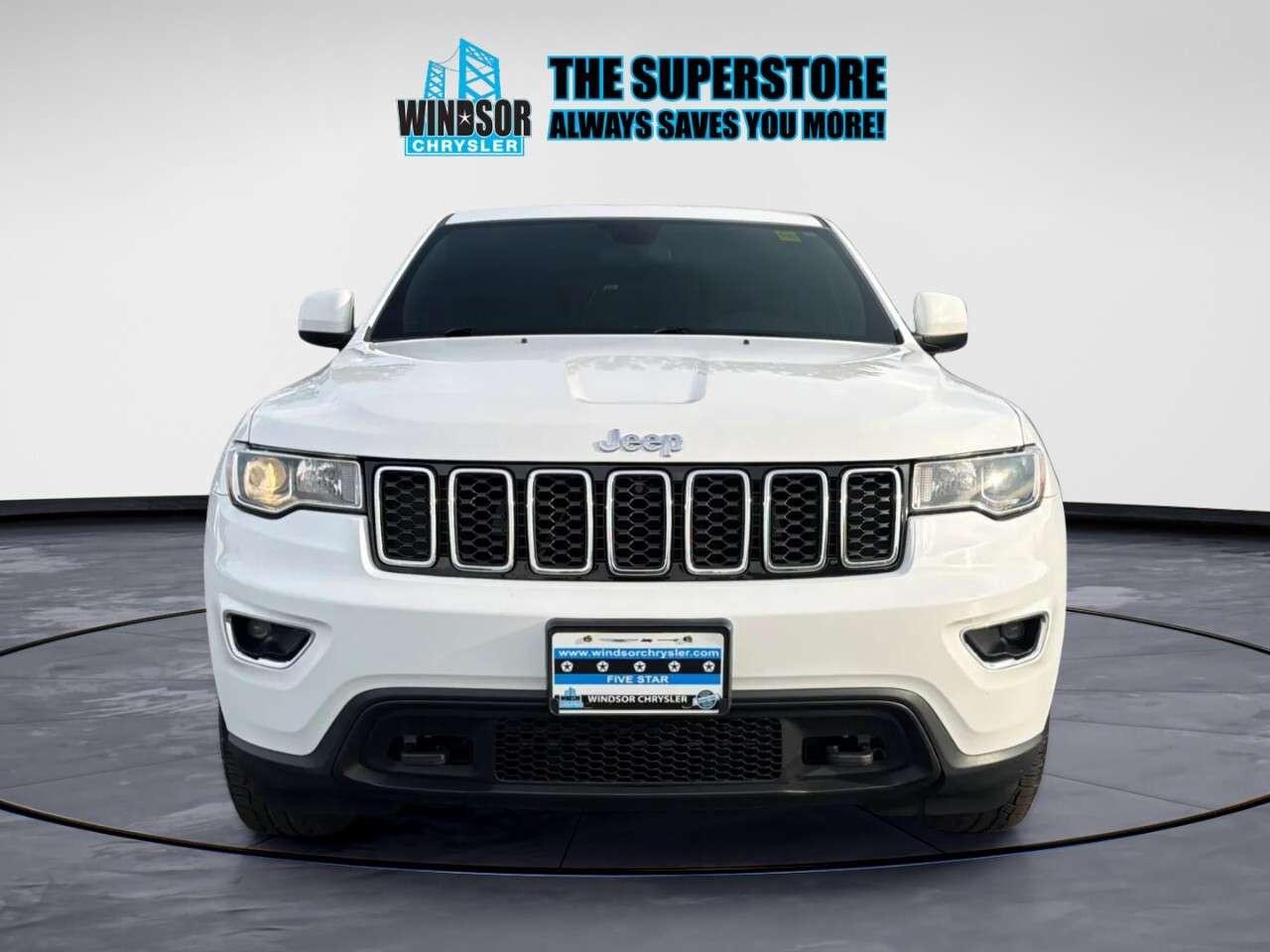2018 Jeep Grand Cherokee LAREDO 4x4 Photo5