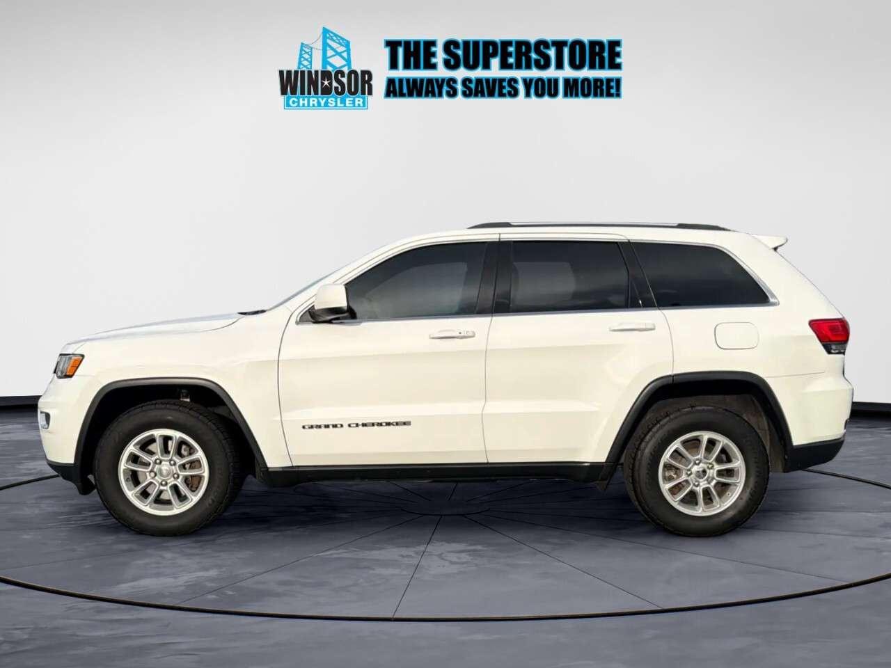 2018 Jeep Grand Cherokee LAREDO 4x4 Photo