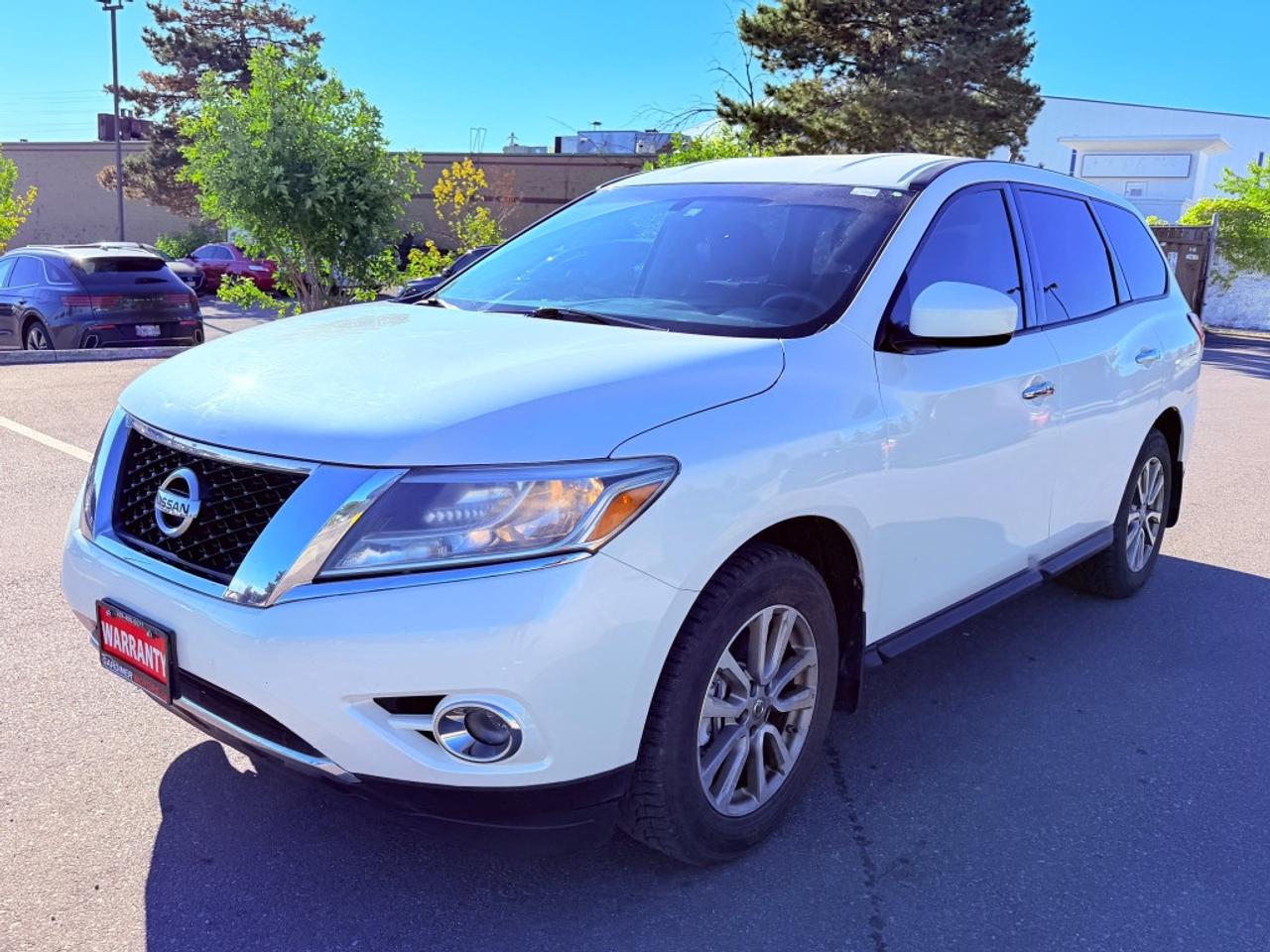 2015 Nissan Pathfinder S 4dr SUV 4WD (3.5L 6cyl CVT) Photo