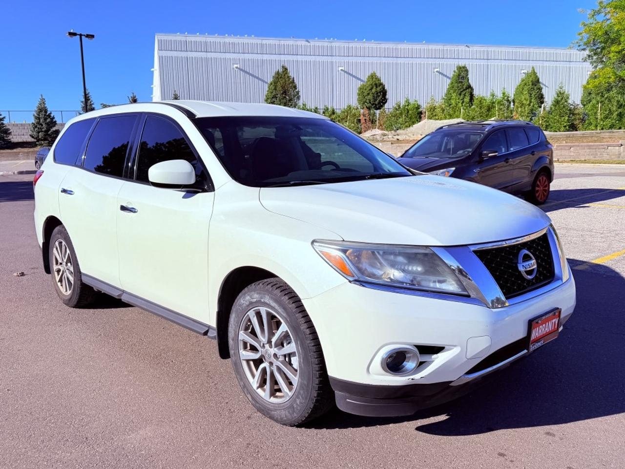 2015 Nissan Pathfinder S 4dr SUV 4WD (3.5L 6cyl CVT) Photo